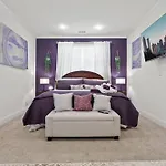 Charming Boho Getaway -Near Downtown- Sleeps 10